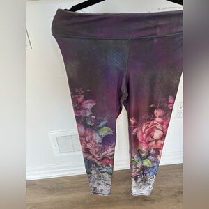 Evolution and Creation Active Floral Leggings - Medium